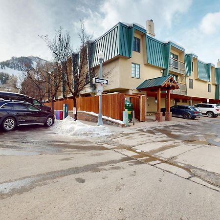 Downtown Beauties Villa Aspen Buitenkant foto